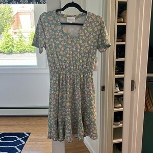 NWT Adorable floral casual dress